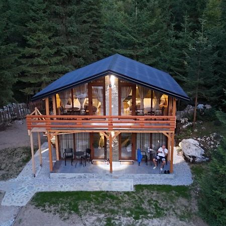Bujtina Arturi Hotel Valbone Exterior photo