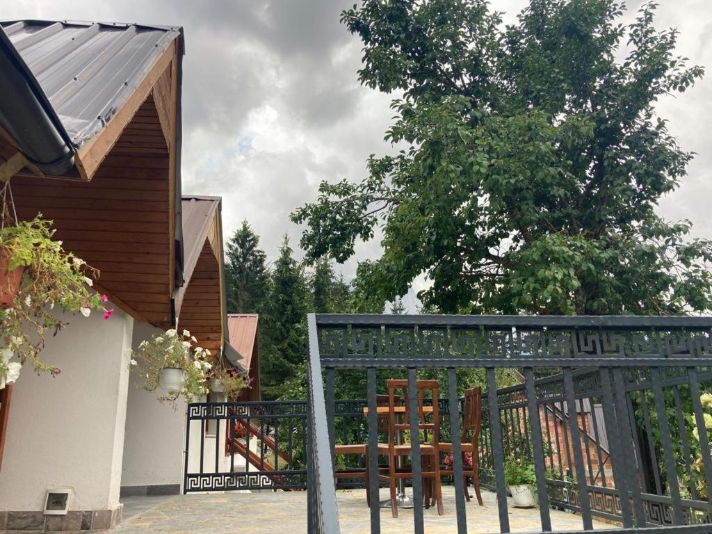 Bujtina Arturi Hotel Valbone Exterior photo