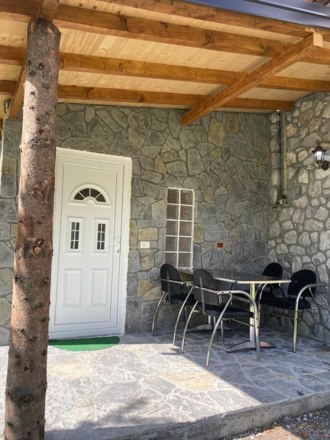 Bujtina Arturi Hotel Valbone Exterior photo