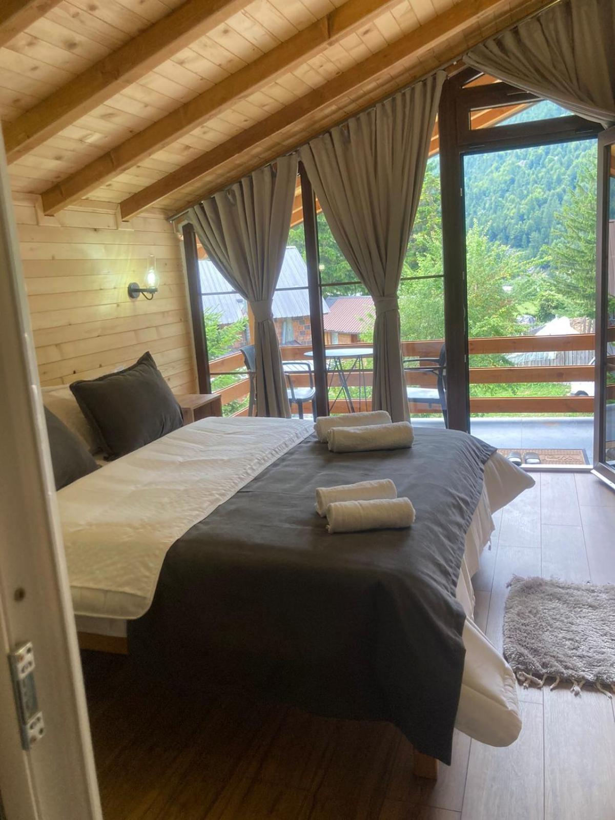 Bujtina Arturi Hotel Valbone Exterior photo